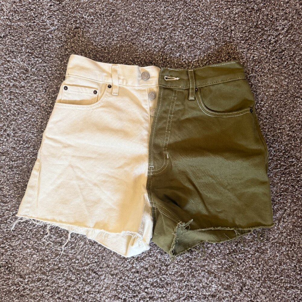Pacsun Ultra High Rise Vintage Short two-toned green and white 25